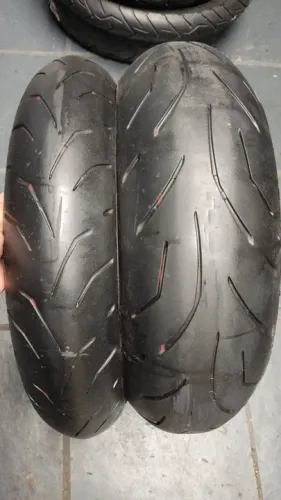 Par pneu usado Bridgestone Hyper Sport S20 120/70-17 e 180/55-17