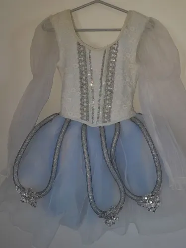 Vestido fantasia chick Tamanho 4 a 6 anos
