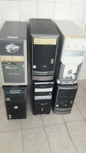 Gabinetes vazios para montar cpu.