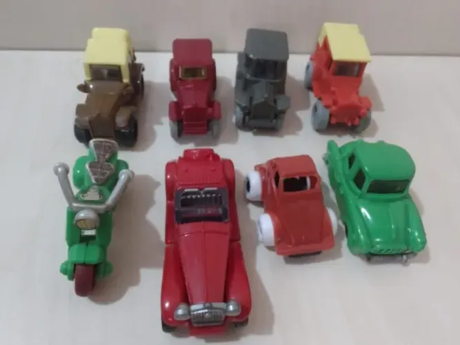 Coleção Kinder Ovo Miniaturas - Anos 90