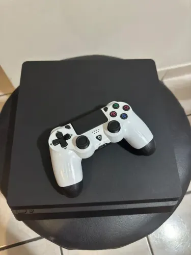 PS4 Slim semi novo 3 meses de garantia