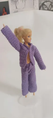 Roupa de Barbie em crochê calça e casaco