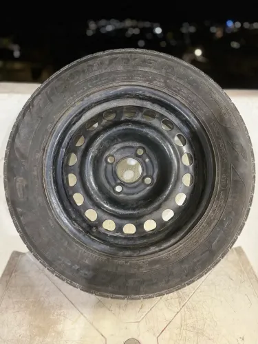 Pneu Goodyear aro 14 com roda