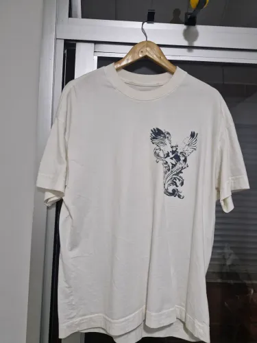 camiseta oversized versi