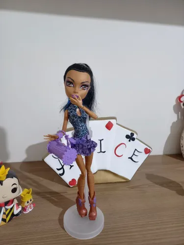 Boneca Robecca Steam Dance Class Monster high