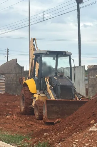 Retroescavadeira New Holland LB90 4x2