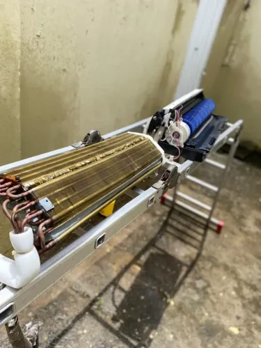 MANUTENÇÃO DE AR-CONDICIONADO INTALAÇÃO