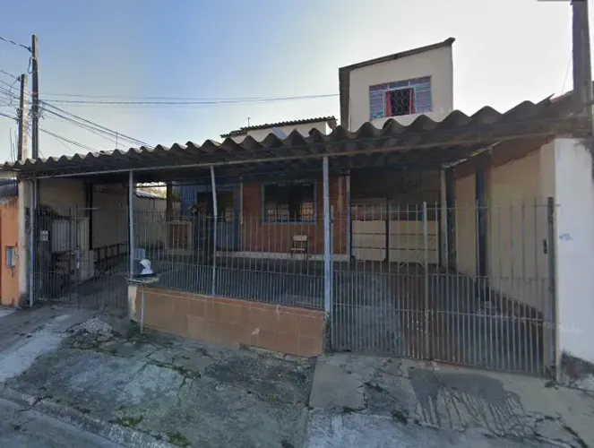 Vendo Casa + 4 Kitnets na Zona Leste - Jardim Americano