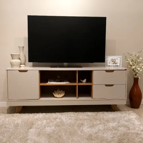 NOVO | Rack para TV até 65" Off White 160cm 2 Gavetas Pés em MDF - Fazemos Entrega