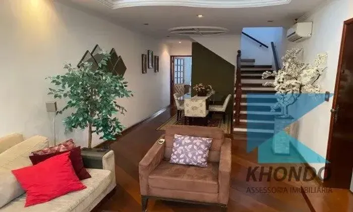 Sobrado à venda/locação na Vila Nova Mazzei