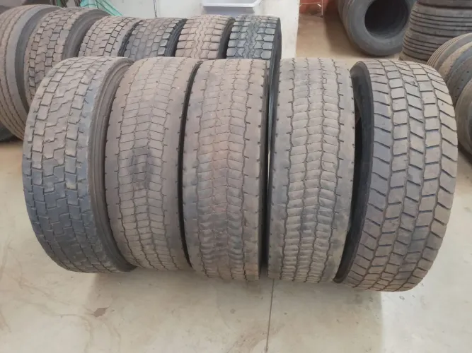 Vende-se pneus 295 usados 