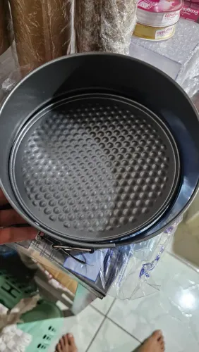 Forma para bolo redonda com fundo removível