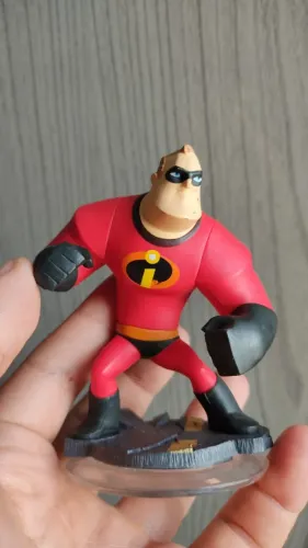 Disney infinity os incríveis. Importado