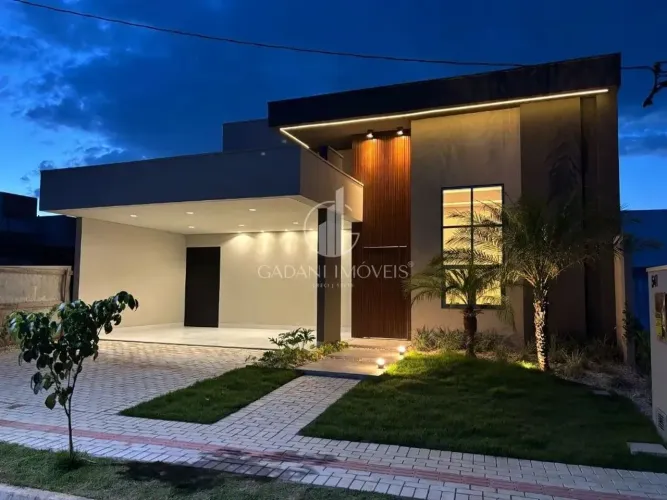 Casa Alto Padrão no condomínio fechado  Aquarela dos Poemas em Sinop-MT