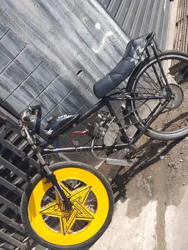 Motorizada a venda , no precinho 