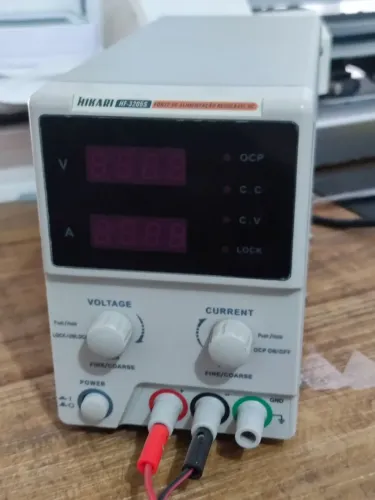 Fonte de Alimentação DC Hikari HF-3205S