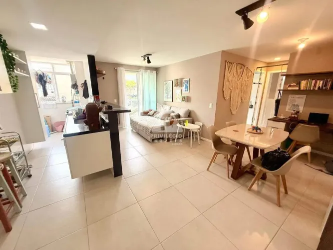 APTO 2 QUARTOS. SUITE. VARANDA. RUA TRANQUILA. JUNTO AO SHOPPING PRAIA BOTAFOGO, PRÉDIO NO