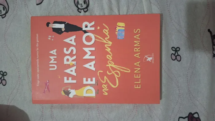 Livro - uma farsa de amor na espanha + card com autógrafo da autora