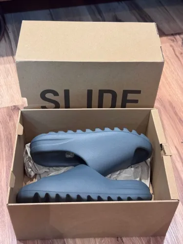 Chinelo Adidas Yeezy Slide - Marine