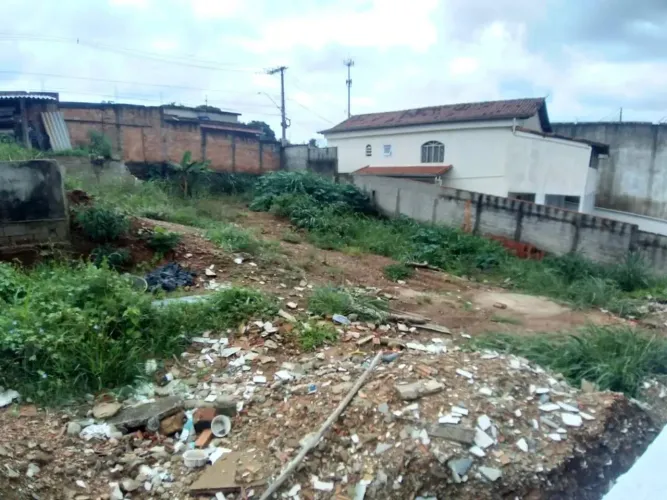 Lote com ótima localização