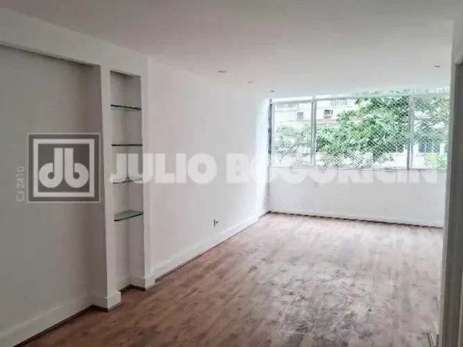 Apartamento : / Residencial / Copacabana