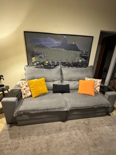 Sofá retrátil e reclinável 