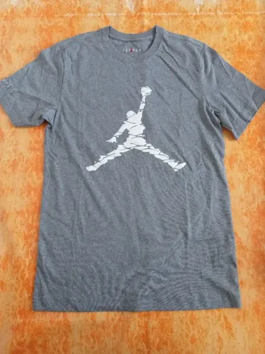 Camisas originais importadas; Nike , Puma e Jordan.