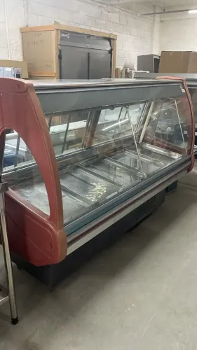 Balcão de açougue refrigerado 2m semi novo (Ester)