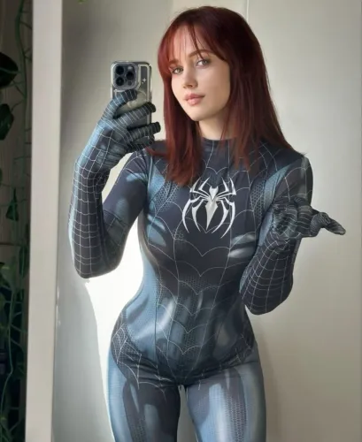 Cosplay Spidergirl Venom