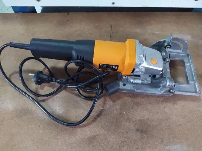 MAQUINA TP ESMERILHADEIRA 127V PARA EMENDA E JUNÇÃO DE MADEIRA
