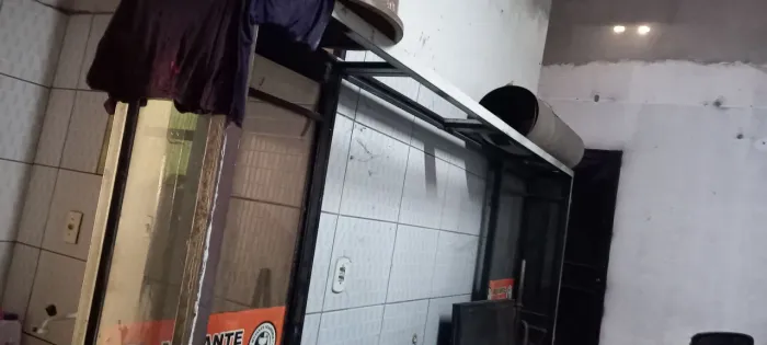 Vendo porta de vidro três folhas