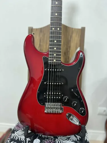 Fender stratocaster standart MIM HSS 