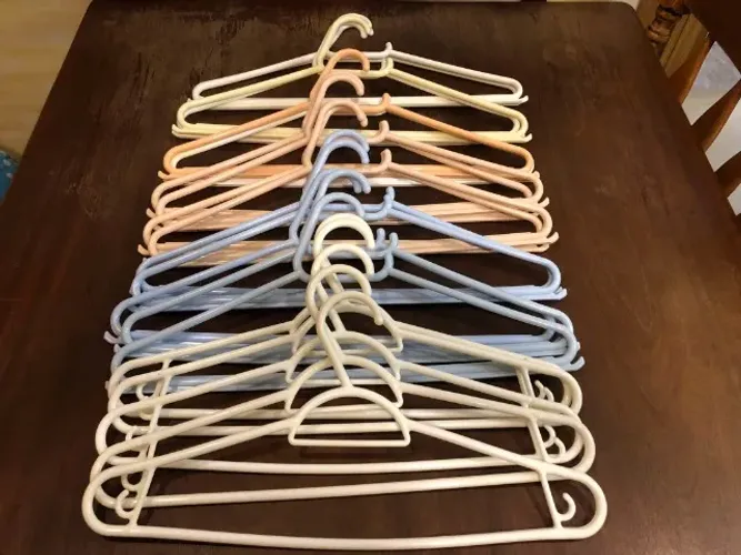 Kit 20 Cabides De Polipropileno De Qualidade Lorran