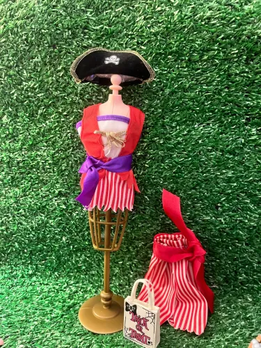BARBIE AND KEN VINTAGE HALLOWEEN PARTY GIFTSET - 1998 - TARGET SPECIAL EDITION