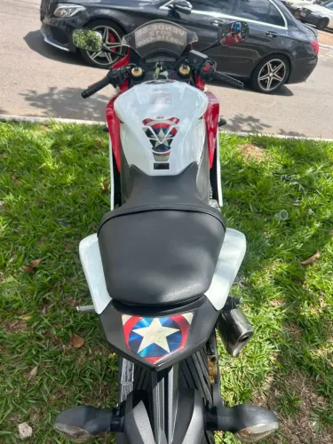 CBR 600 2012 muito nova