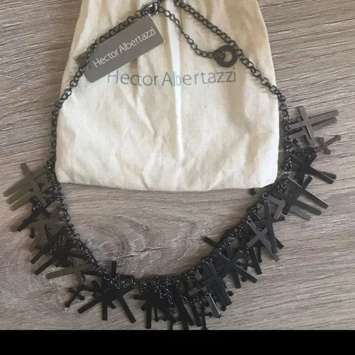 Colar de Cruzes Banhado a Ródio