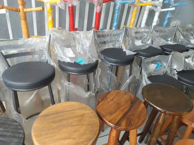 Banqueta ferro alta 77 cm até o acento  - Preço Imbatível!