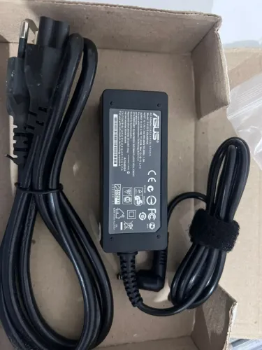 Carregador Notebook Para Asus 2.1a 40w Exa081xa 1025c 1201h