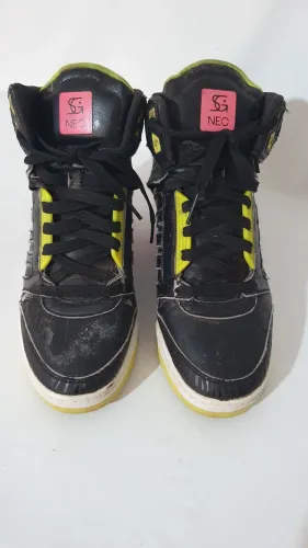 Tenis Adidas Selena Gomez  n° 36 vendo no estado das fotos 
