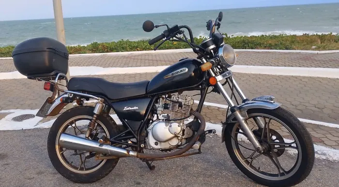 Motos Suzuki Intruder 125 no Brasil