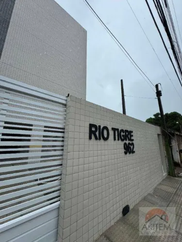 Vendo Flat com 32m na rua da Faculdade de Medicina