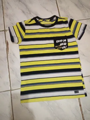 Camiseta listrada infantil