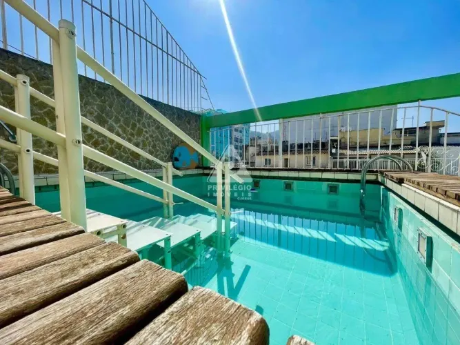 OPORTUNIDADE: 5 Quartos, 1 Suíte, Varanda, Terraço, Piscina e Churrasqueira - Copacabana