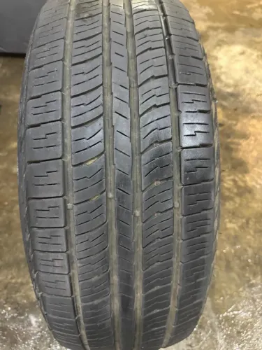 Par de Pneus Kumho 265/65R17 112H Road Venture