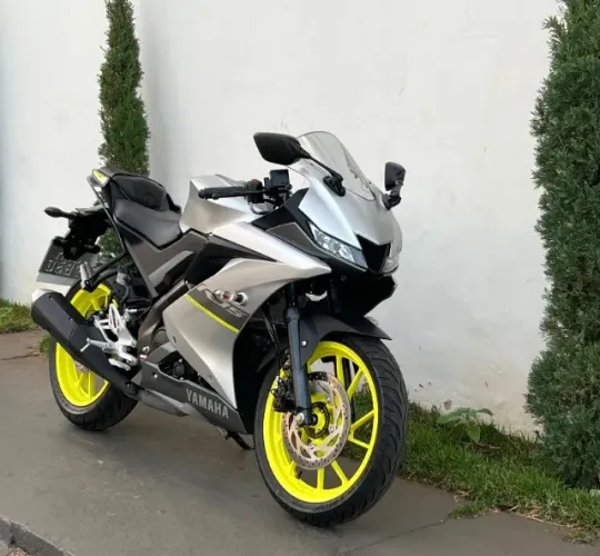 YAMAHA YZF-R15 2024