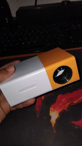 Mini Projetor de Led Portátil