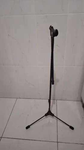 Pedestal simples para microfone
