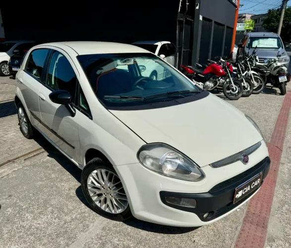 Fiat Punto Essence 1.6 Flex 16V 5P 2013