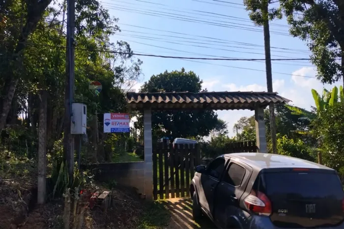 "Chácara Ideal em Suzano: Conforto e Tranquilidade"