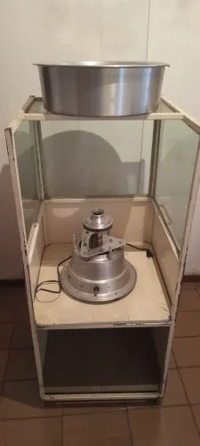 Vende-se máquina de algodão doce com gabinete